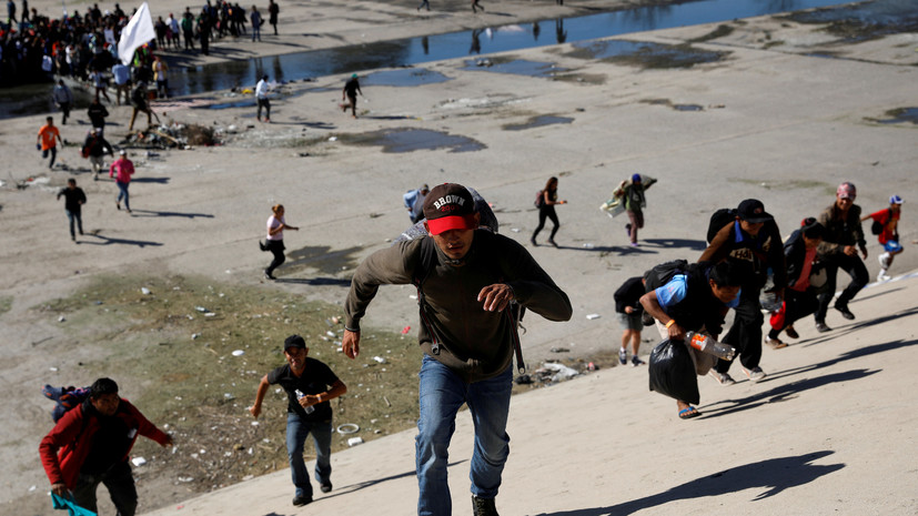 Власти Мексики депортировали 98 мигрантов за попытку прорваться на территорию США