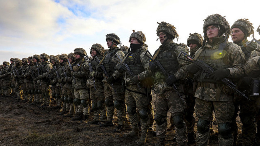 Порошенко призвал украинских военных повышать боевую подготовку