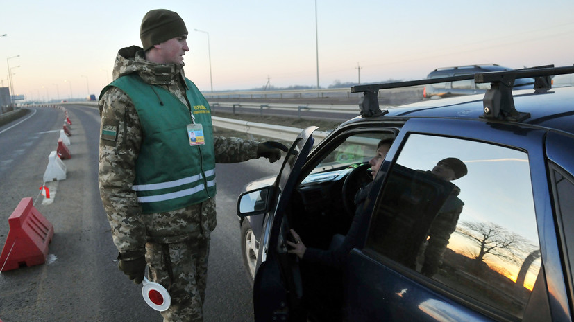 «Дрова в огонь антироссийской истерии»: в Москве оценили решение закрыть въезд в Крым для иностранцев