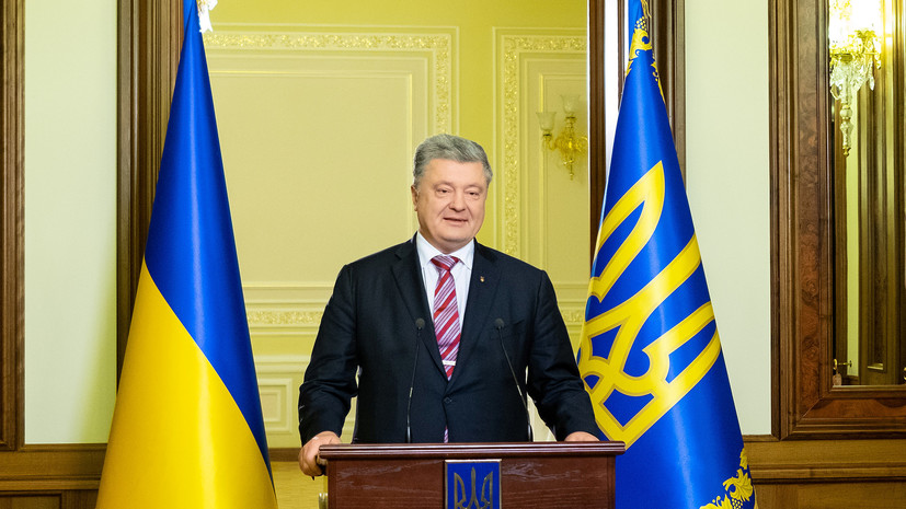 Порошенко наградил орденами двух митрополитов УПЦ
