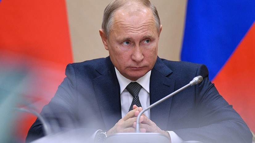 В Кремле прокомментировали возможность разговора Путина и Порошенко