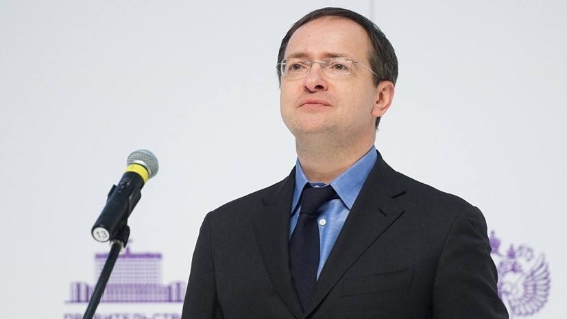 Мединский призвал усилить меры для борьбы с «машиной Голливуда»