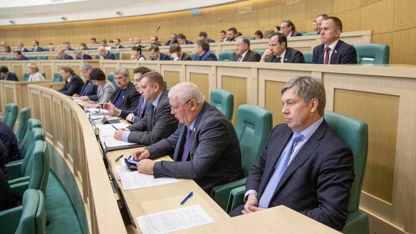 В Совфеде ответили на слова Порошенко об «угрозе» со стороны России