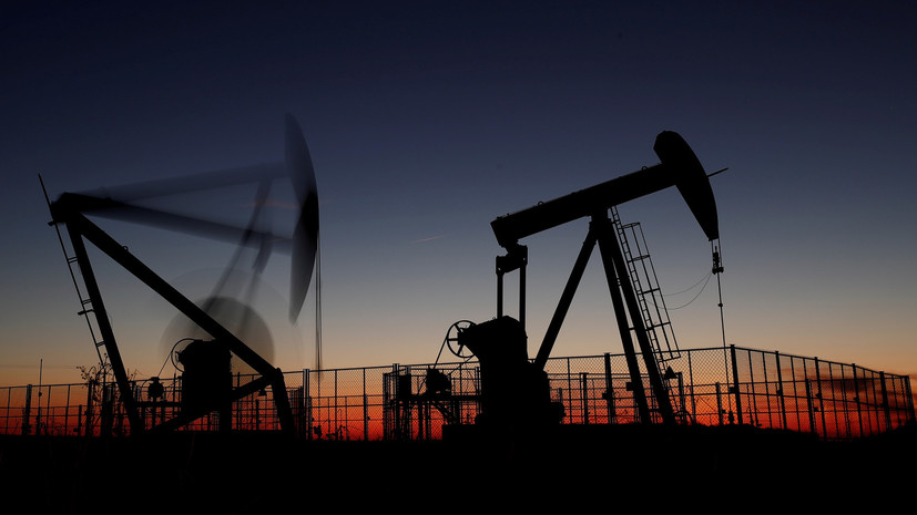 Замедленная реакция: почему решение ОПЕК+ сократить добычу нефти не привело к росту цен на сырьё