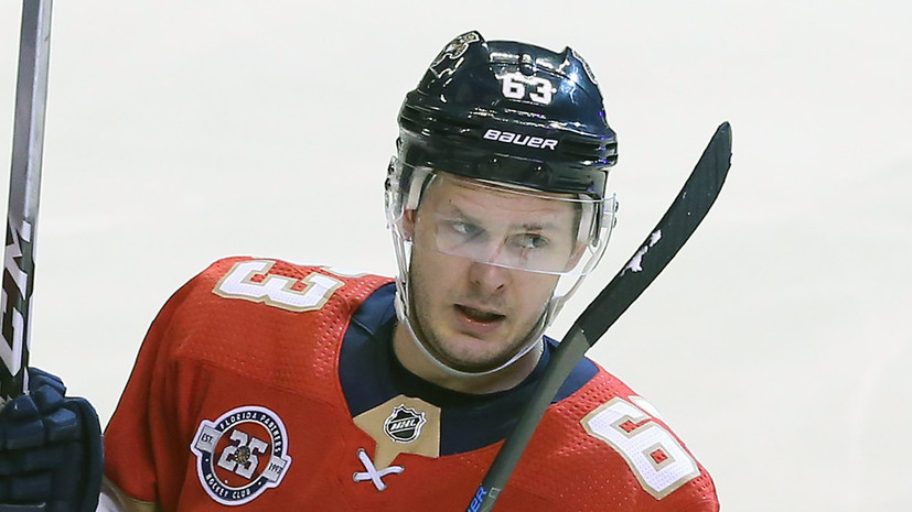 Нападающий «Флориды» Дадонов признан второй звездой дня в НХЛ