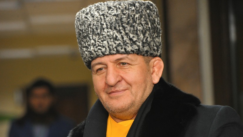 Отец Нурмагомедова рассказал, когда в последний раз обсуждал с сыном дальнейшие планы