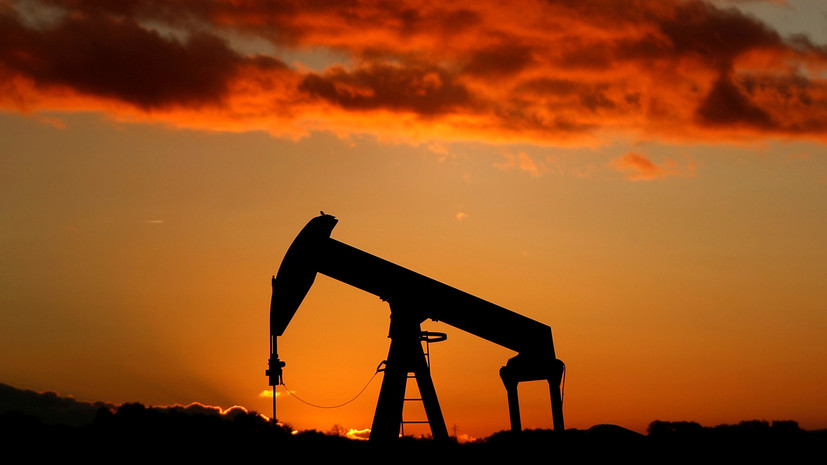 Цена на нефть Brent опустилась ниже $52 за баррель