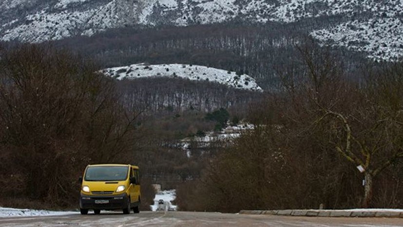 На дороге Ялта — Севастополь произошёл обвал горной породы