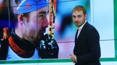 Российский биатлонист Антон Шипулин после пресс-конференции, на которой он объявил о завершении карьеры