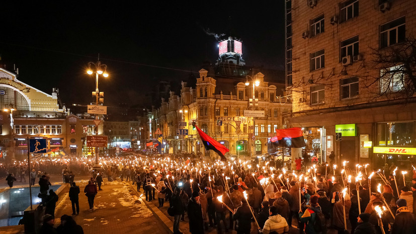 В Киеве завершился факельный марш в честь дня рождения Бандеры