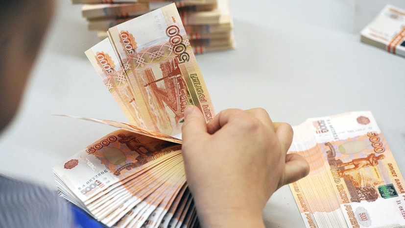 В Совфеде прокомментировали прогноз о росте в 2019 году зарплат бюджетников