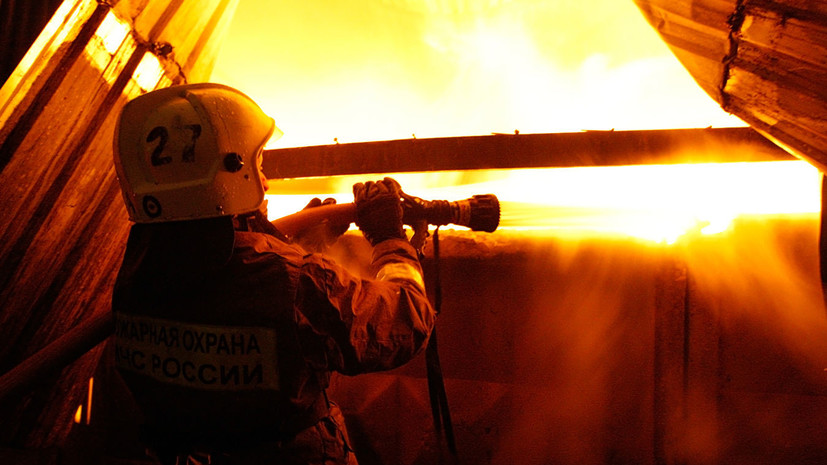 Под Петербургом произошёл крупный пожар на пилораме