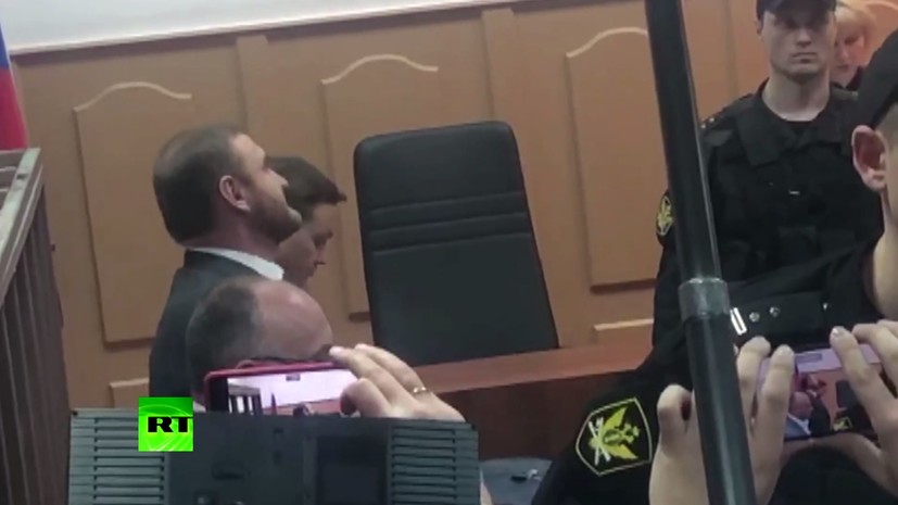 задержание в совете федерации. задержание арашукова в совете. совет федерации арест. задержание арашукова в совете федерации. арест сенатора арашукова.