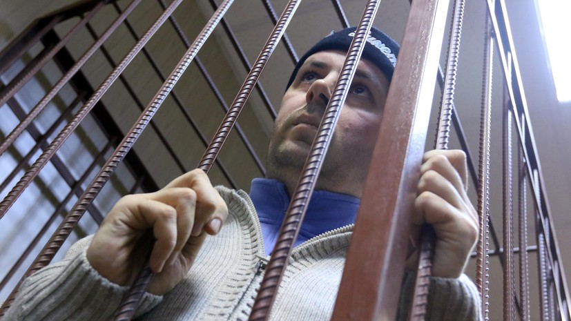 Присяжные оправдали обвиняемого в подрыве гранаты на остановке в Москве