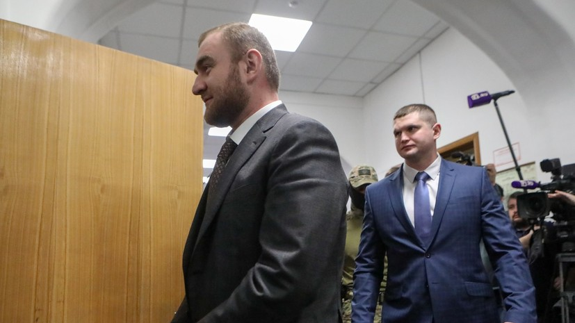 Сенатор Арашуков пожаловался на отсутствие горячей воды в камере