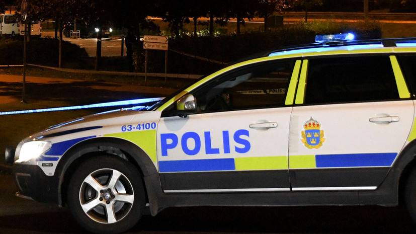 Туристический автобус с 40 пассажирами попал в ДТП в Швеции