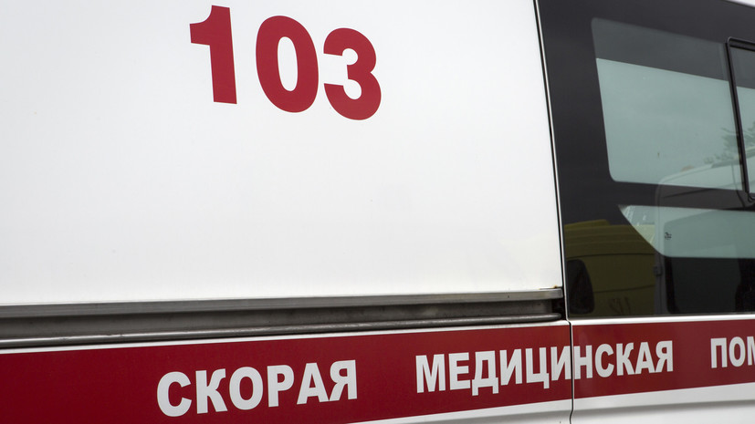 Власти Петербурга рассказали о состоянии пострадавших при падении рекламного щита