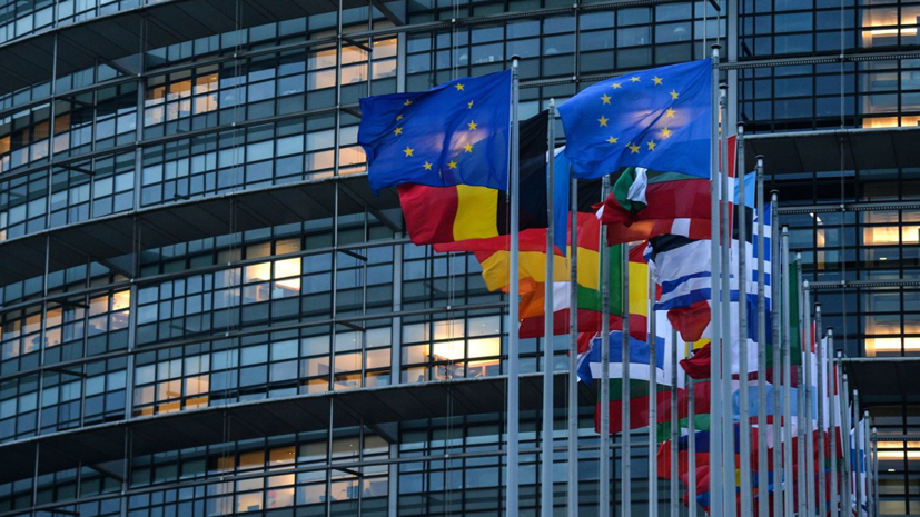 Европарламент заявил о необходимости новых санкций против России