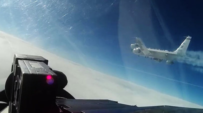 Самолет-разведчик США RC-135 над нейтральными водами Балтийского моря