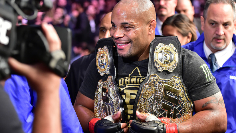 Чемпион UFC Кормье раскритиковал дисквалифицированного российского бойца