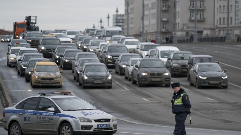 В ЦОДД порекомендовали отказаться от поездок на юго-восток Москвы на машине