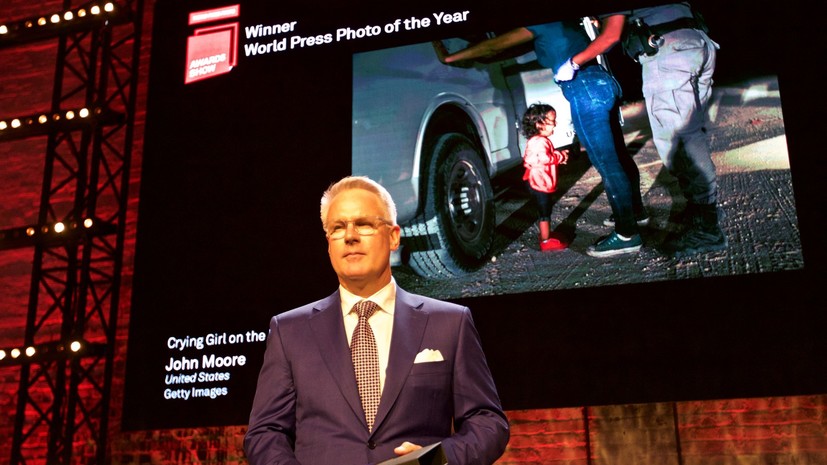 World Press Photo назвала снимком года фото плачущей девочки на границе США и Мексики