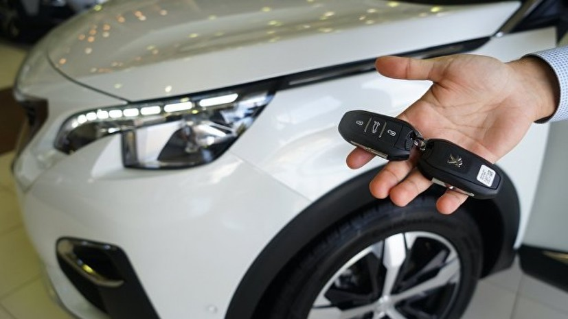 Продажи новых люксовых автомобилей в России снизились на 19% в I квартале