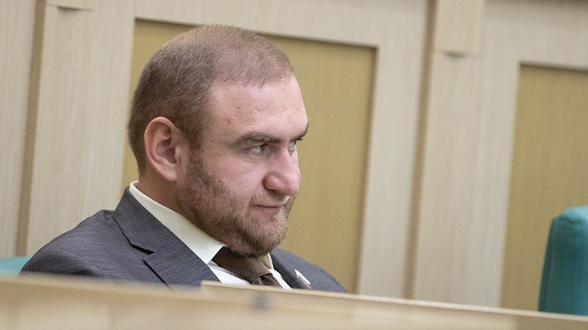 В ряде городов России в рамках дела Арашуковых проходит волна обысков
