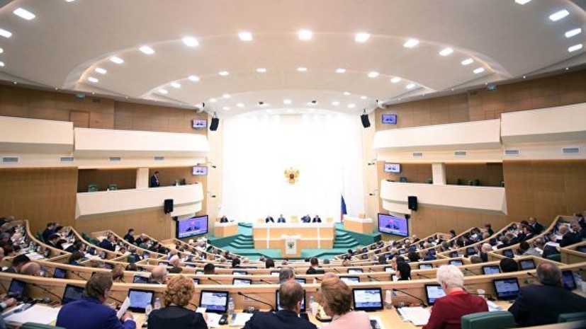 В Совфеде прокомментировали слова Хантсмана об авианосцах в Средиземном море