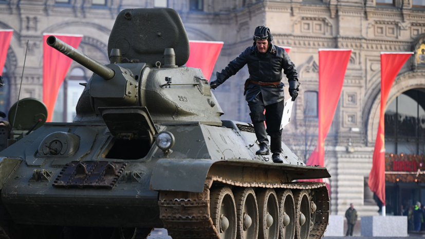 Эксперт прокомментировал участие танка Т-34 в предстоящем параде Победы в Москве