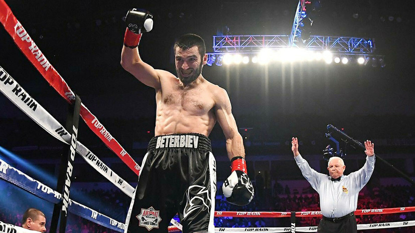 Бетербиев нокаутировал Каладжича, защитив титул чемпиона мира по версии IBF