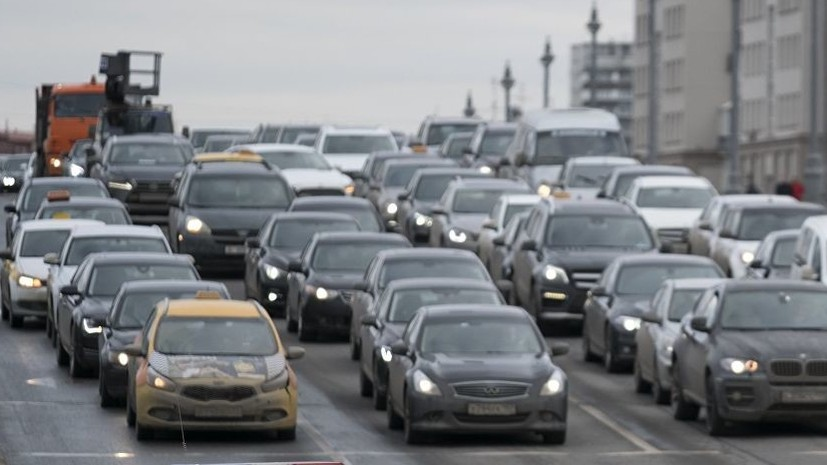 Пробки в Москве достигли 10 баллов