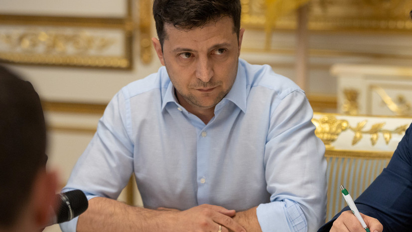 Зеленский отреагировал на задержание протестующих против него в Ровно