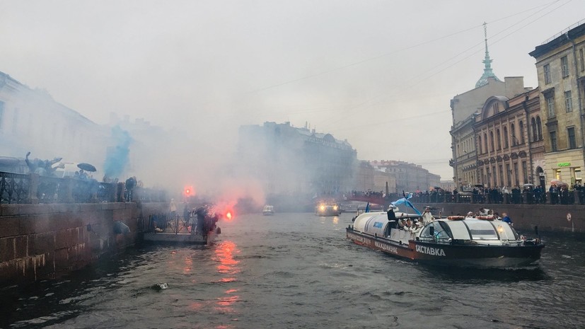 В Санкт-Петербурге прошёл чемпионский парад «Зенита»