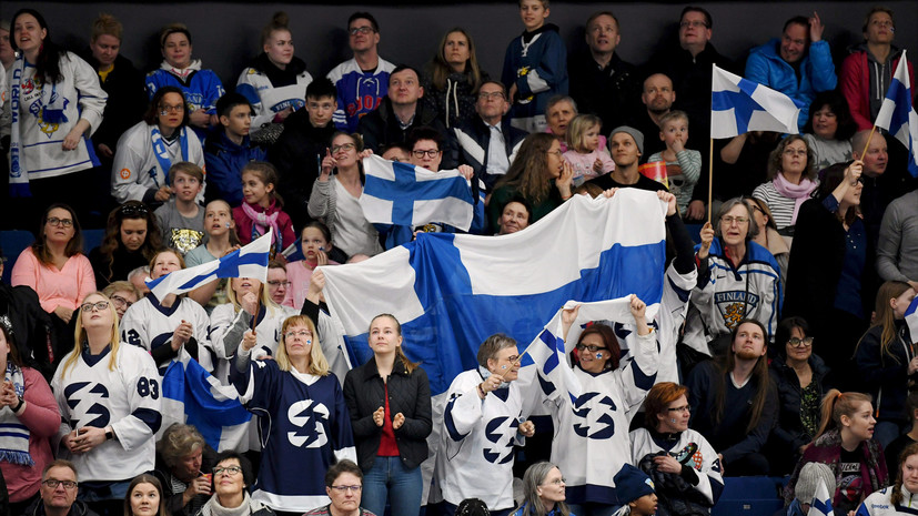 Финские болельщики отпраздновали победу на ЧМ по хоккею, забравшись на подъёмный кран