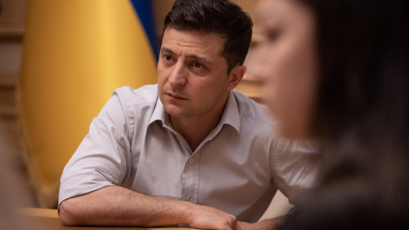 Зеленский заявил, что Украина ведёт «две войны»
