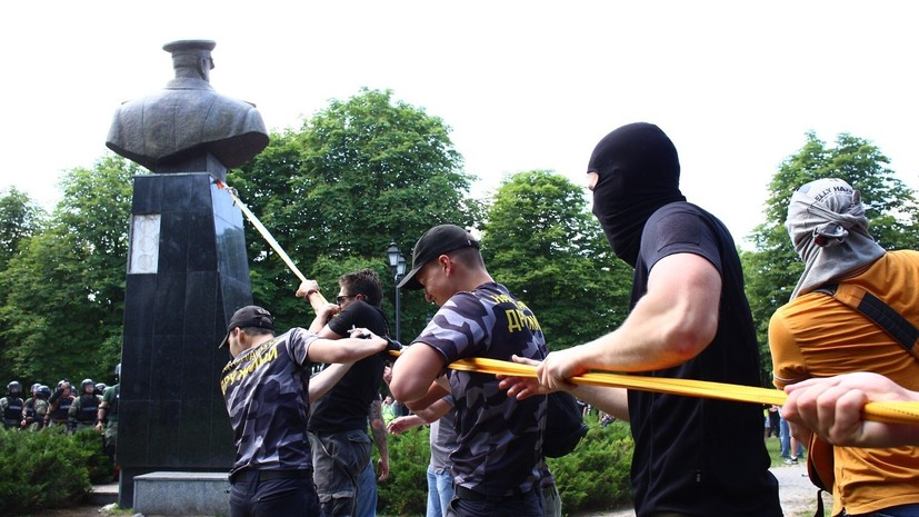 В Минобороны России прокомментировали инцидент с бюстом Жукова в Харькове
