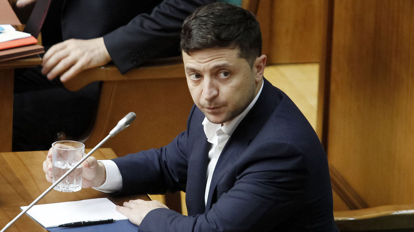 «Создание лояльных элит»: Зеленский отправил в отставку 15 губернаторов