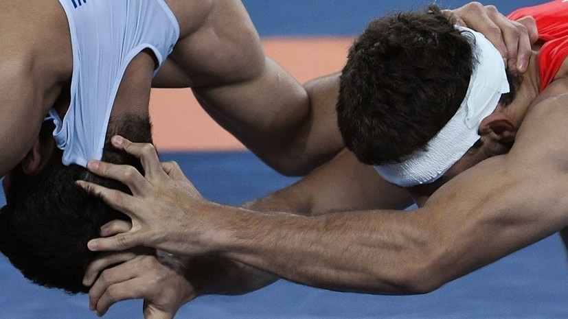 Куруглиев завоевал золото по вольной борьбе в категории до 57 кг на ЕИ-2019 