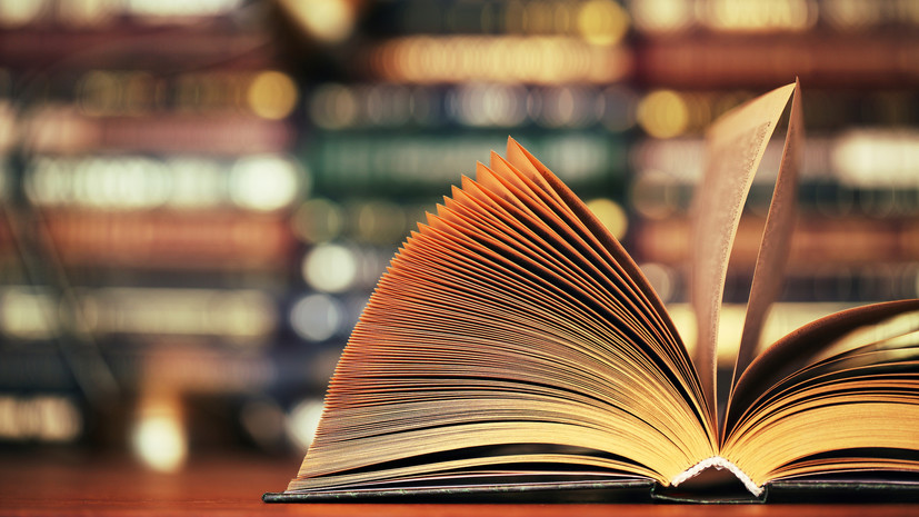 От подросткового бунта до расследования Агаты Кристи: пять книжных новинок июля