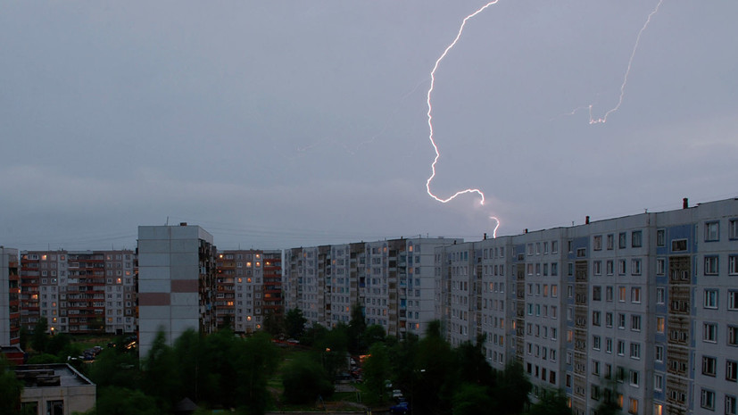 МЧС предупредило о грозе и граде в Московской области