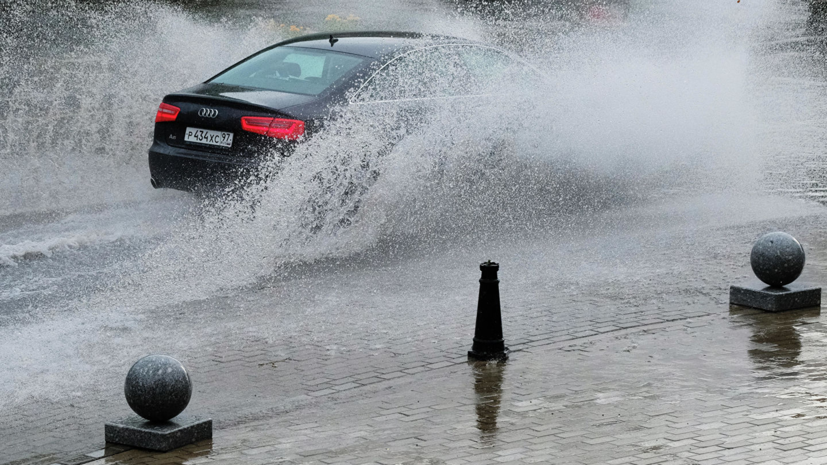 В ЦОДД призвали водителей в Москве проявить осторожность на дорогах