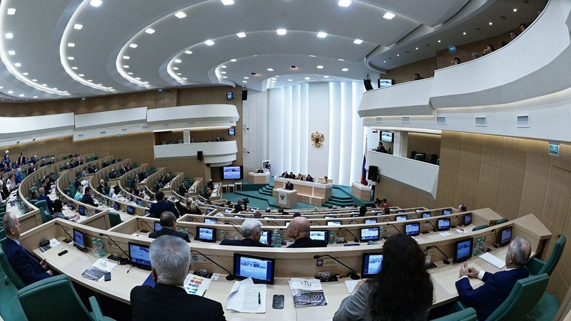 В Совфеде оценили стратегию Киева о «реинтеграции Крыма и Донбасса»