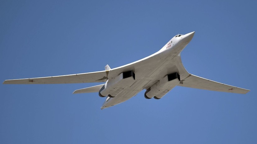 Два Ту-160 совершили перелёт с Чукотки в Саратовскую область