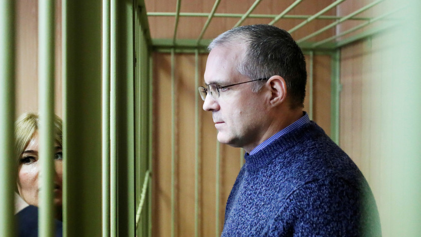 Обвиняемому в шпионаже Полу Уилану стало плохо в суде