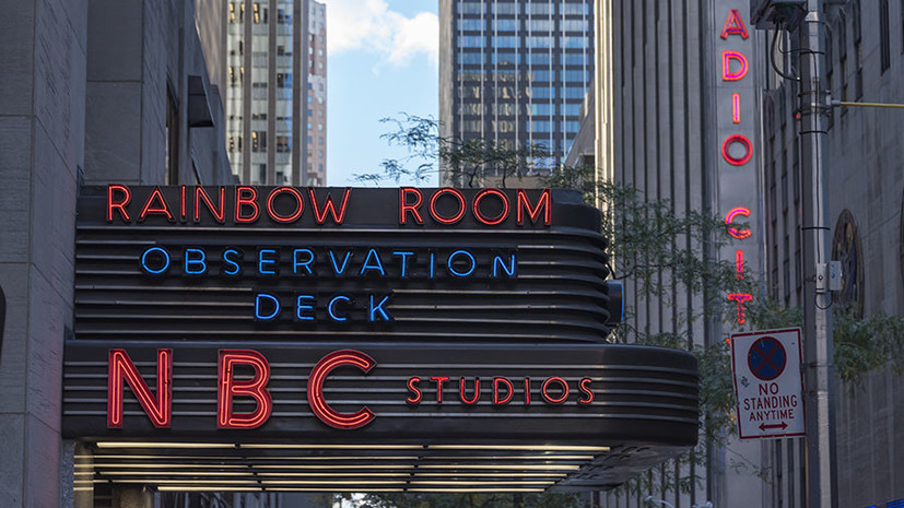 «Я комик и люблю выходить за рамки»: сотрудник Saturday Night Live лишился работы из-за расистских высказываний