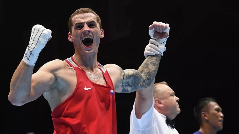 Бакши стал чемпионом мира по боксу в весе до 75 кг
