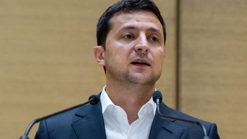 Зеленский наделил себя правом утверждать план обороны Украины