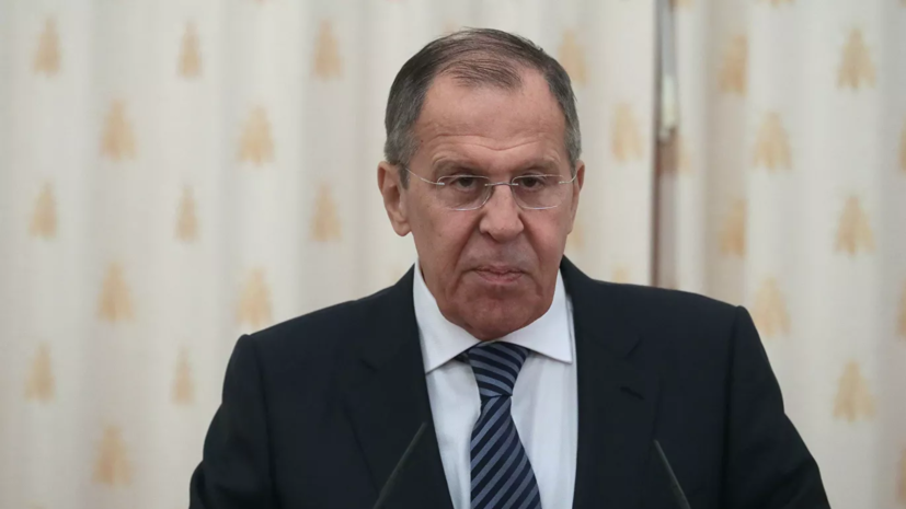 Лавров оставил запись в книге соболезнований в память о Шираке