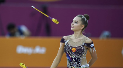 Дина Аверина победила в упражнении с булавами на ЧМ по художественной гимнастике